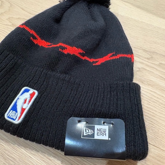Toronto Raptors Hat - Picture 3 of 3